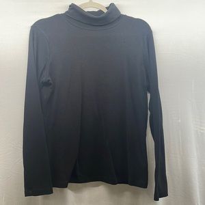 Women’s turtle neck.